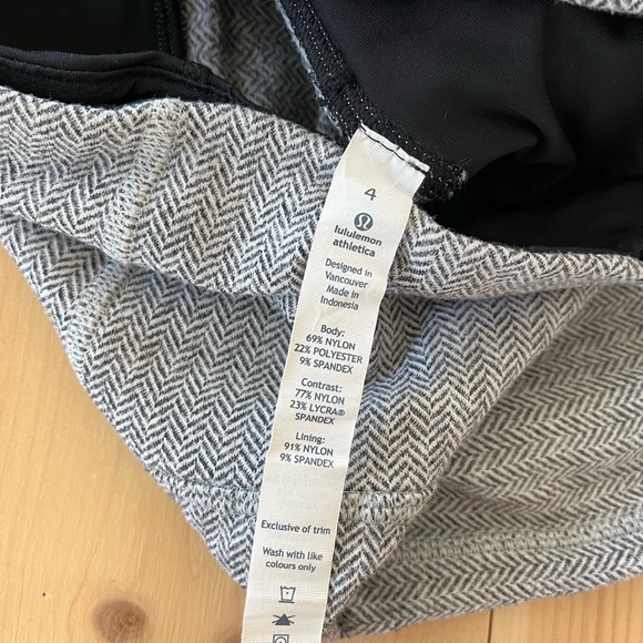 Herringbone Lululemon Leggings - Picture 4 of 5